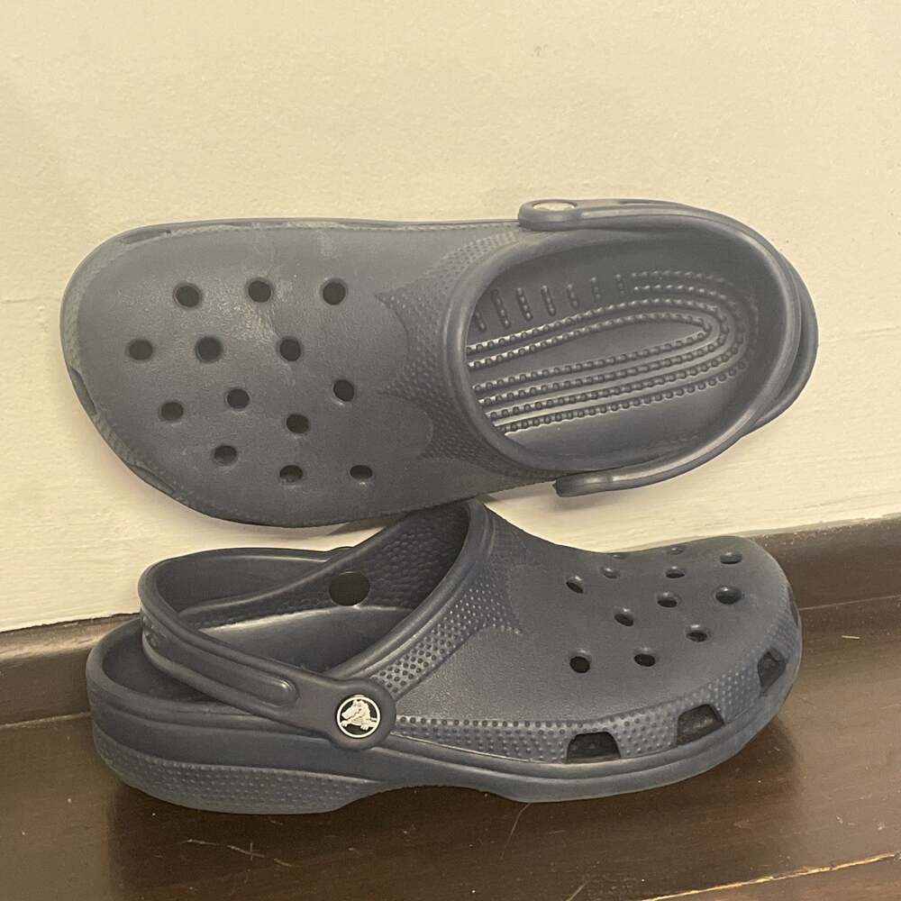 Crocs Classic Clog Navy Blue Men 6 Women 8 Slip On Shoes